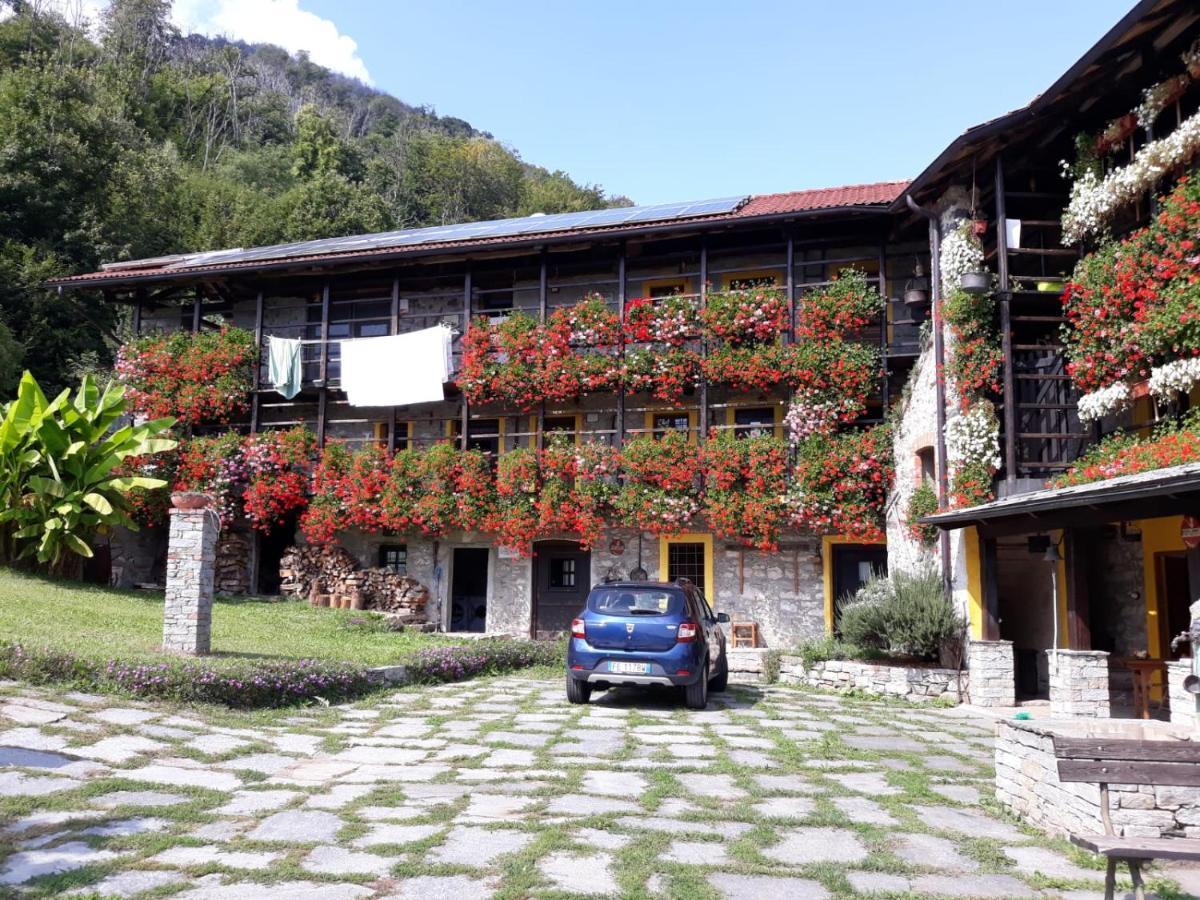 B&B "La Baita Delle Coccinelle" Varallo Eksteriør billede